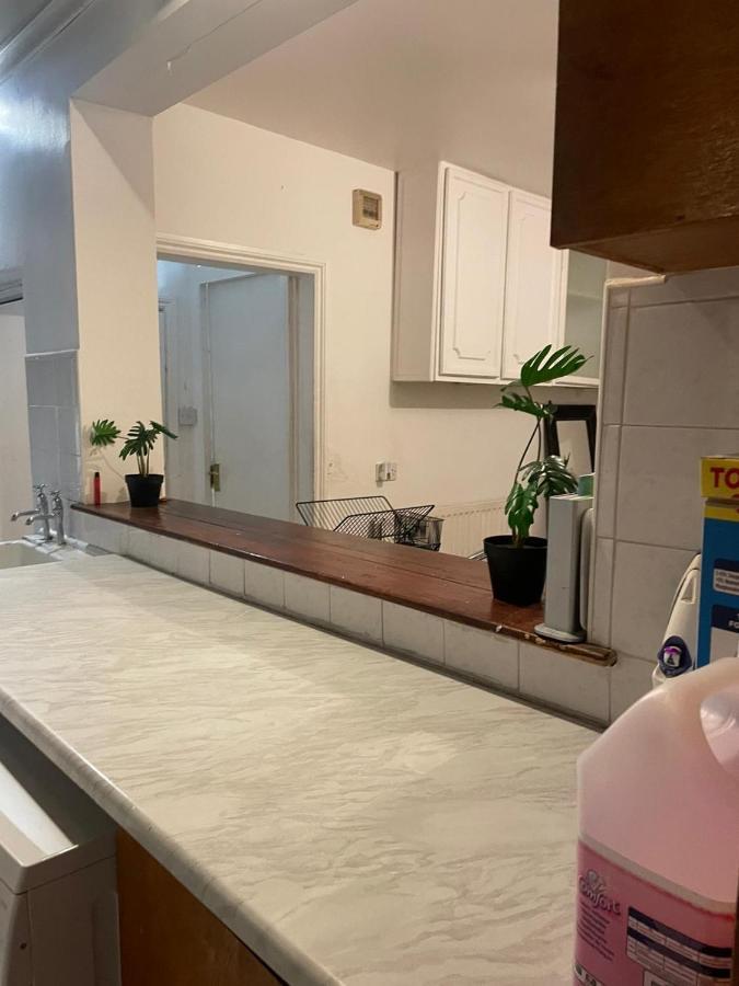Balham, South London Spacious Guest House 1, 6 Rooms Available Exterior photo