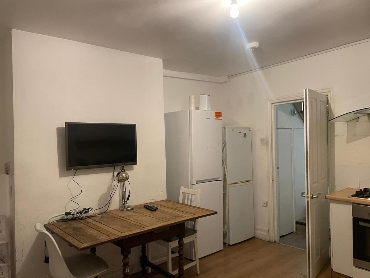 Balham, South London Spacious Guest House 1, 6 Rooms Available Exterior photo